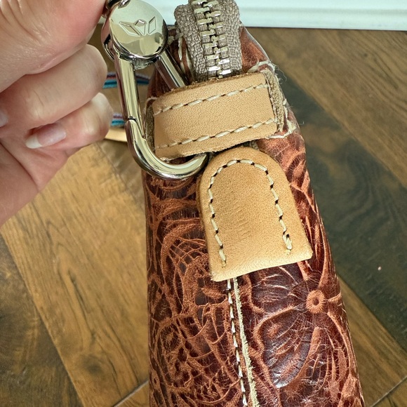 Consuela Sally Midtown Crossbody Bag - Picture 4 of 6